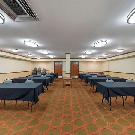 Best Western Louisville East Inn & Suites Kültér fotó