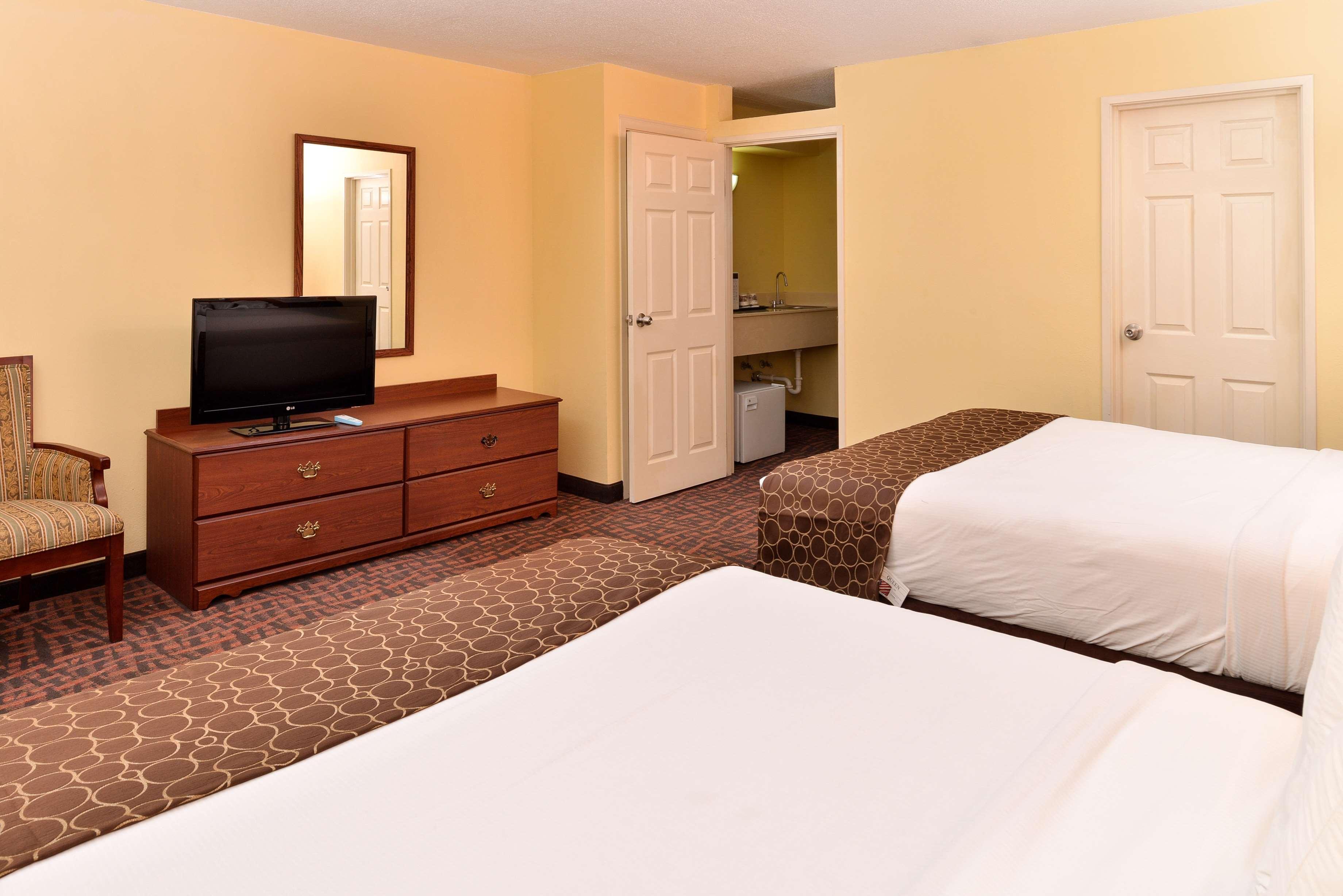 Best Western Louisville East Inn & Suites Kültér fotó