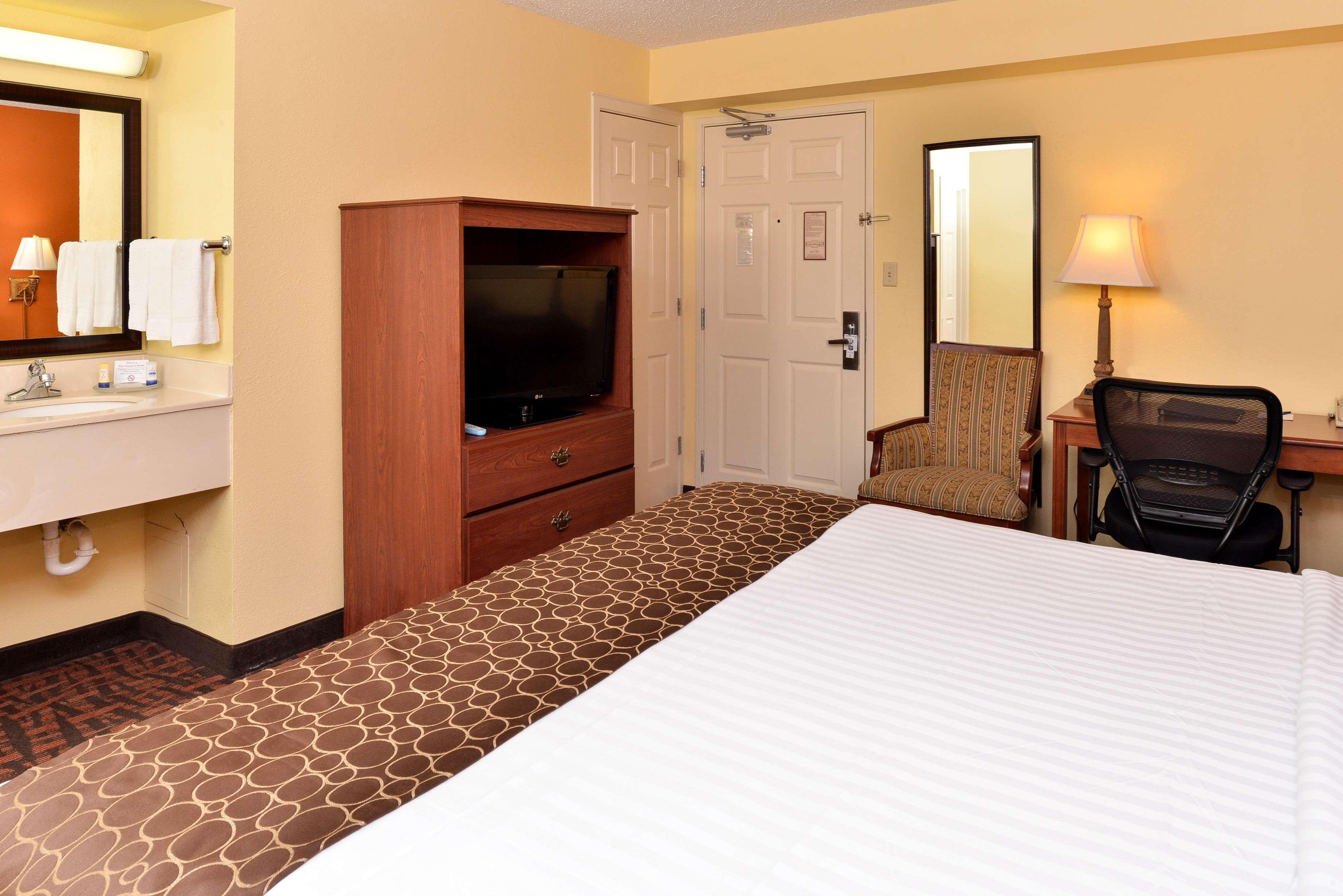 Best Western Louisville East Inn & Suites Kültér fotó