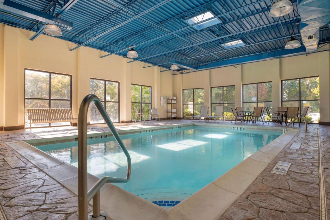 Best Western Louisville East Inn & Suites Kültér fotó