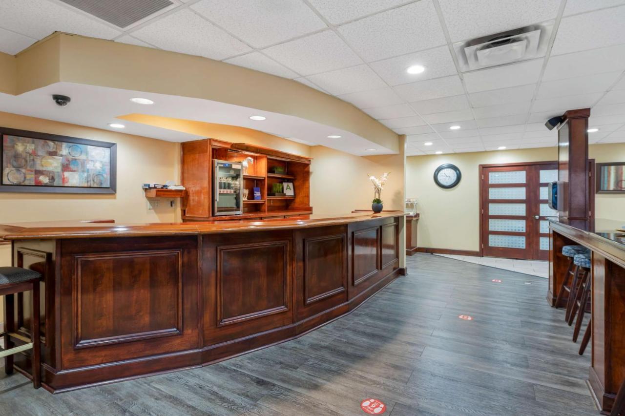 Best Western Louisville East Inn & Suites Kültér fotó