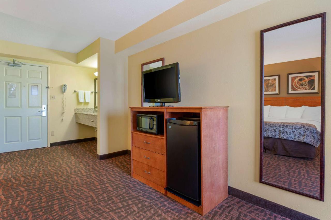 Best Western Louisville East Inn & Suites Kültér fotó
