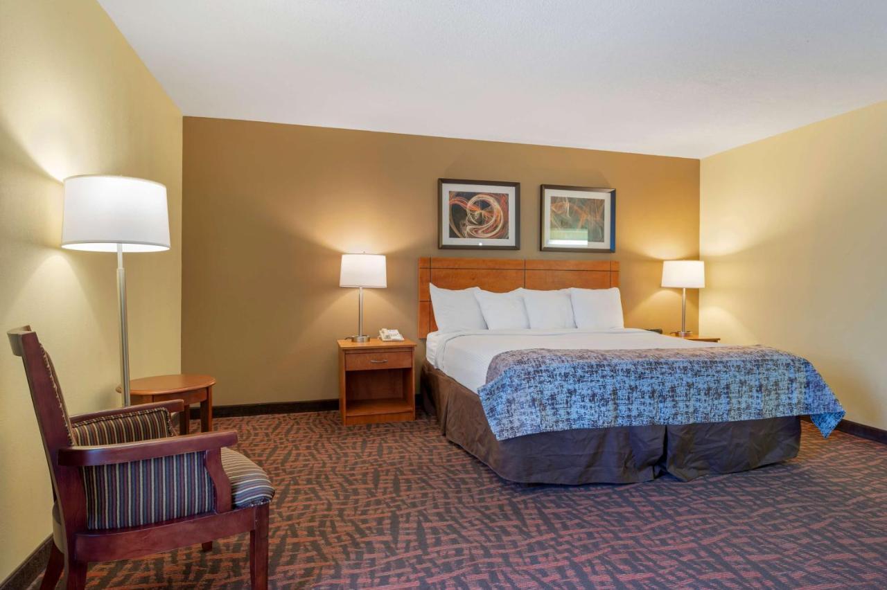 Best Western Louisville East Inn & Suites Kültér fotó