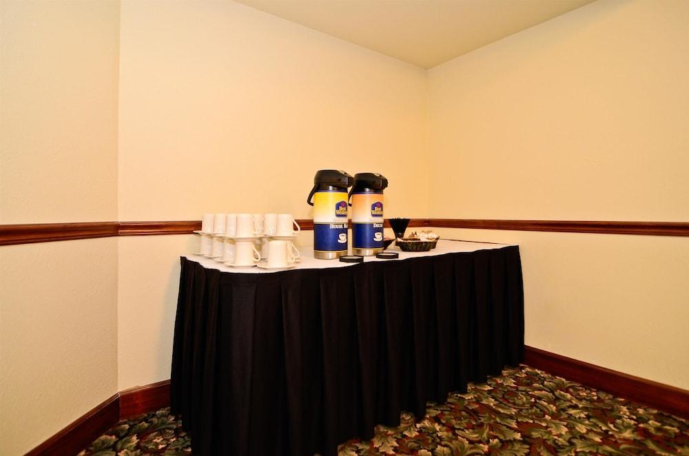 Best Western Louisville East Inn & Suites Kültér fotó