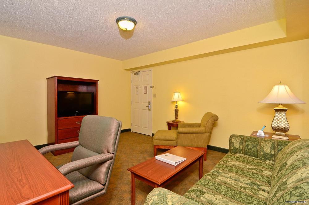Best Western Louisville East Inn & Suites Szoba fotó