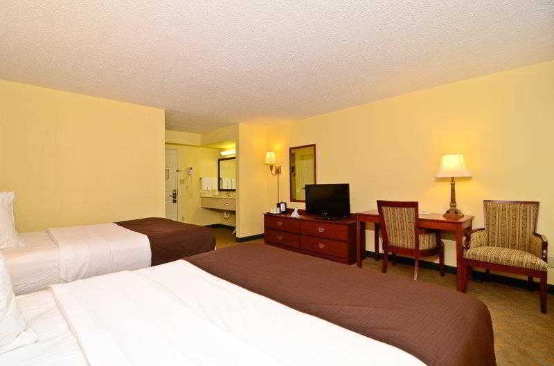 Best Western Louisville East Inn & Suites Kültér fotó