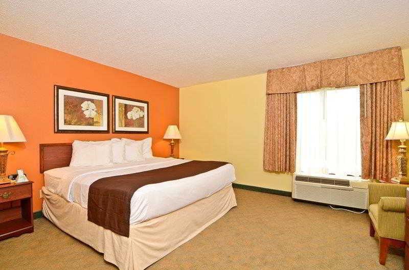 Best Western Louisville East Inn & Suites Kültér fotó